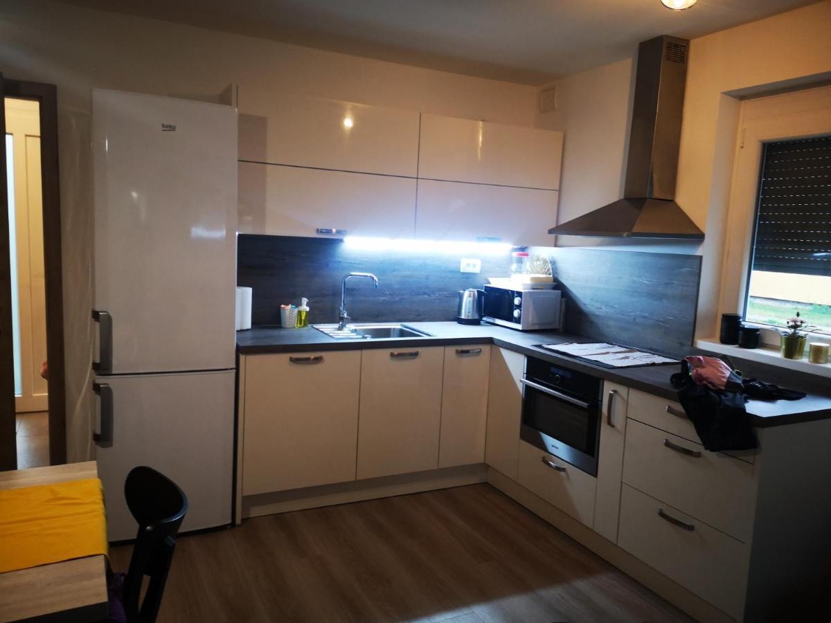 Aparthouse Alfa1 Aparthotel Catez ob Savi Esterno foto