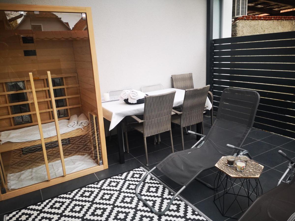 Aparthouse Alfa1 Aparthotel Catez ob Savi Esterno foto