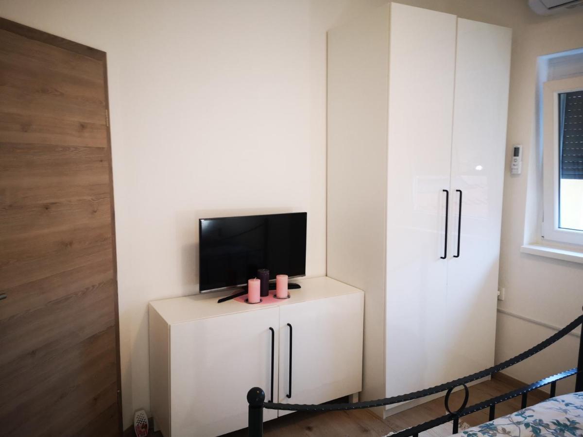 Aparthouse Alfa1 Aparthotel Catez ob Savi Esterno foto