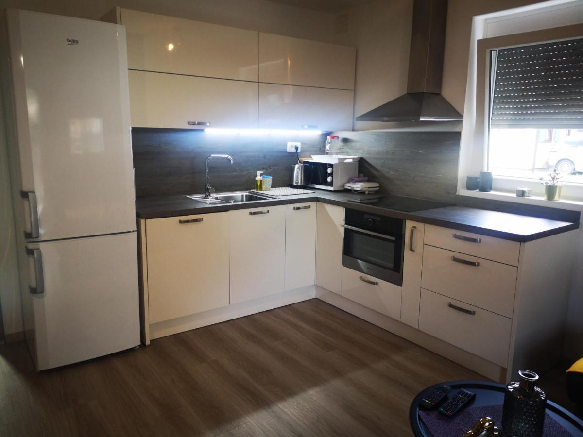Aparthouse Alfa1 Aparthotel Catez ob Savi Esterno foto